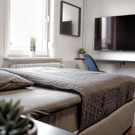 Lightplace • Groessere Gruppen • 4 Einzelzimmer • Boxspring • Smart Tv • Biergarten • Restaurant 布伦瑞克