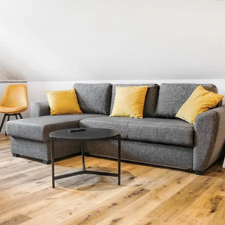 Lightplace • Groessere Gruppen • 4 Einzelzimmer • Boxspring • Smart Tv • Biergarten • Restaurant *