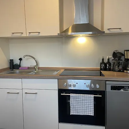 Lightplace • Groessere Gruppen • 4 Einzelzimmer • Boxspring • Smart Tv • Biergarten • Restaurant דירה