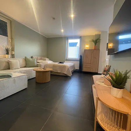 Apartment Lightplace • Größere Gruppen • 4 Einzelzimmer • Boxspring • Smart Tv • Biergarten • Restaurant *