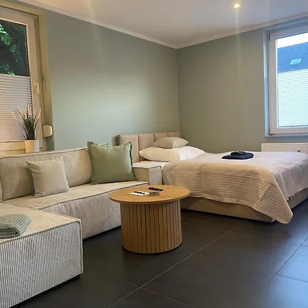 Lightplace • Groessere Gruppen • 4 Einzelzimmer • Boxspring • Smart Tv • Biergarten • Restaurant