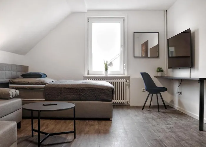 Апартаменты Lightplace • Groessere Gruppen • 4 Einzelzimmer • Boxspring • Smart Tv • Biergarten • Restaurant Брауншвейг