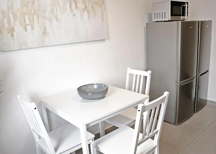 Lightplace • Groessere Gruppen • 4 Einzelzimmer • Boxspring • Smart Tv • Biergarten • Restaurant * Брауншвейг