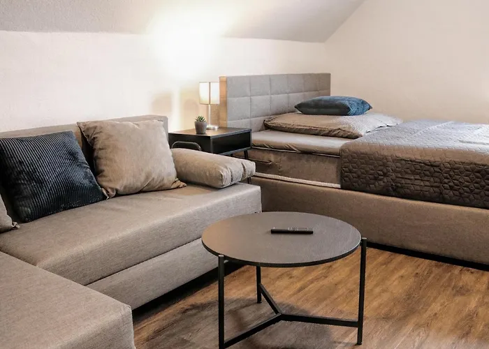 Апартаменты Lightplace • Groessere Gruppen • 4 Einzelzimmer • Boxspring • Smart Tv • Biergarten • Restaurant *