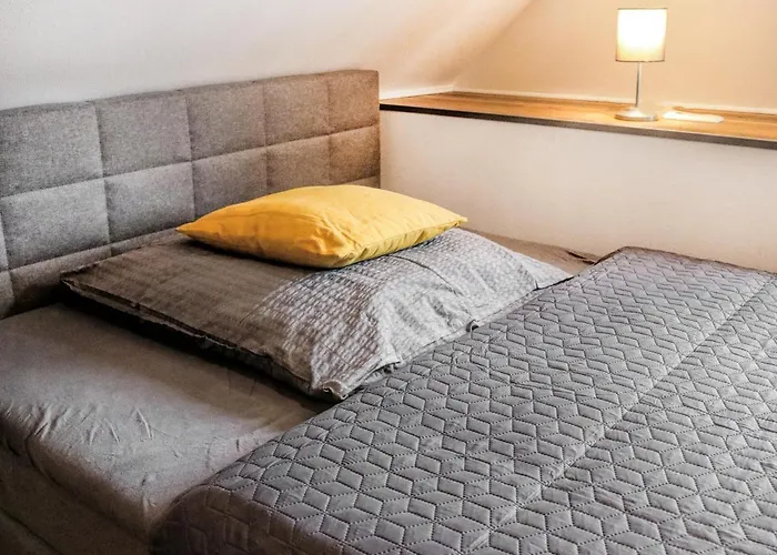 Lightplace • Groessere Gruppen • 4 Einzelzimmer • Boxspring • Smart Tv • Biergarten • Restaurant *