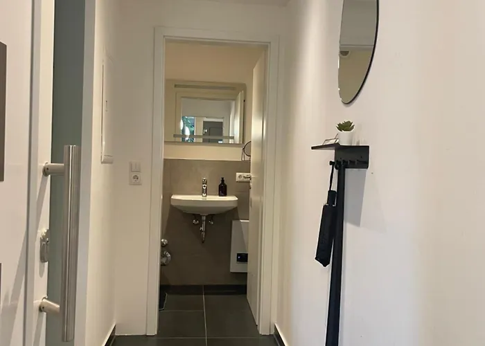 Lightplace • Groessere Gruppen • 4 Einzelzimmer • Boxspring • Smart Tv • Biergarten • Restaurant *